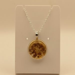'Irish Gold' glass pendant